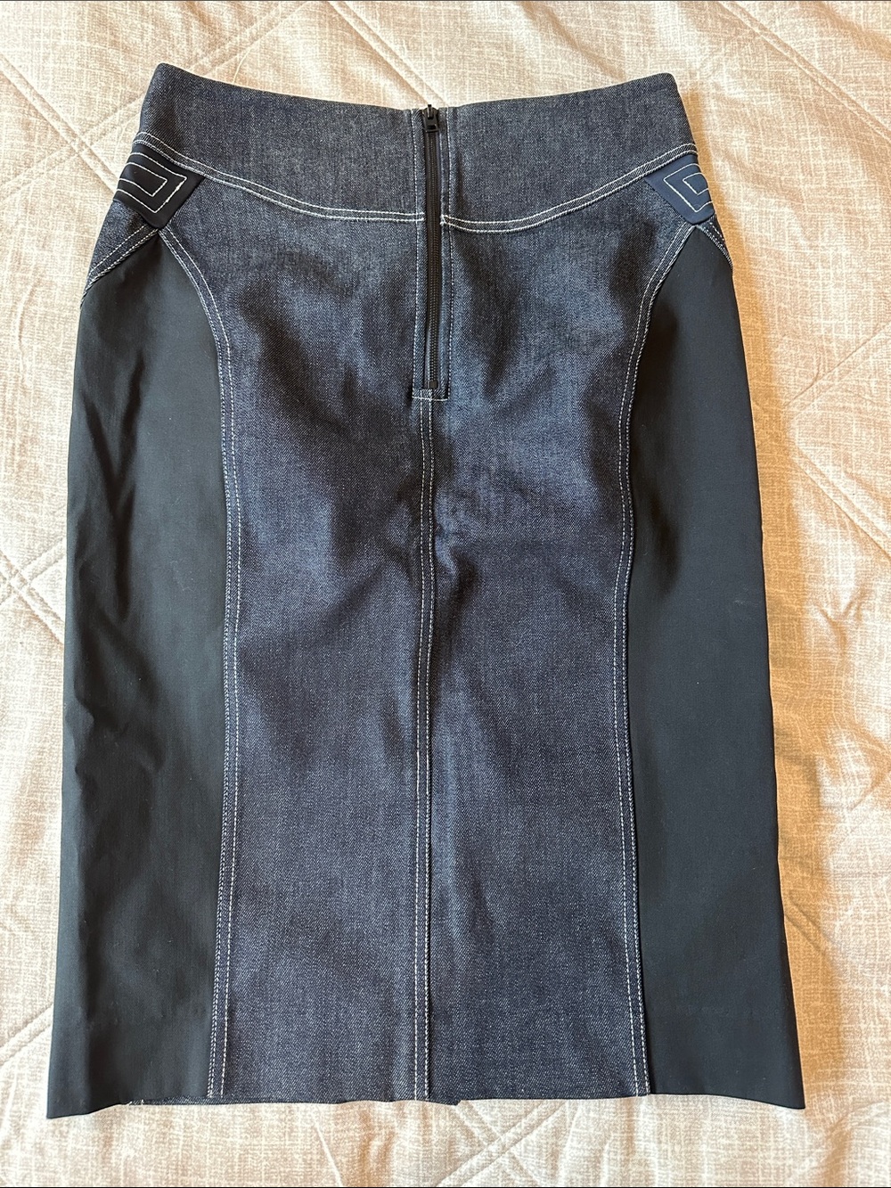 Diane Von Furstenberg Women’s Dark Indigo and Black Panel Pencil Skirt size 12